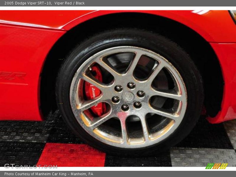 Viper Red / Black 2005 Dodge Viper SRT-10