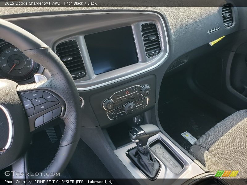Pitch Black / Black 2019 Dodge Charger SXT AWD