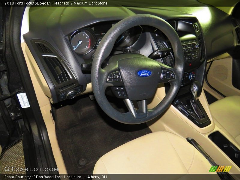 Magnetic / Medium Light Stone 2018 Ford Focus SE Sedan