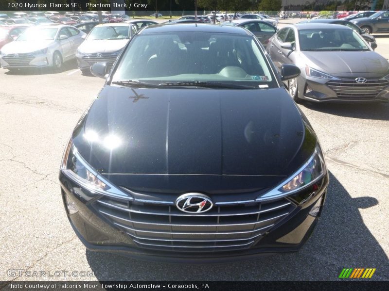 Phantom Black / Gray 2020 Hyundai Elantra SEL