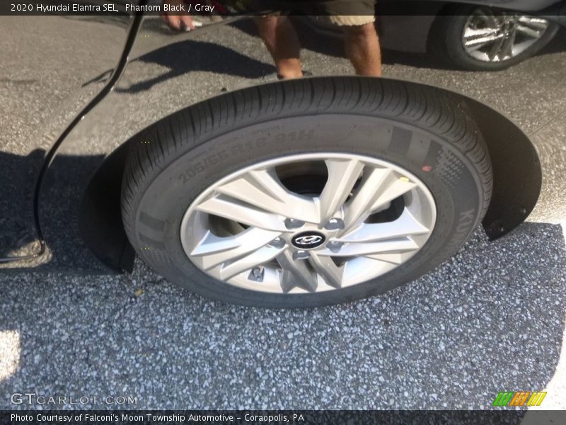 Phantom Black / Gray 2020 Hyundai Elantra SEL