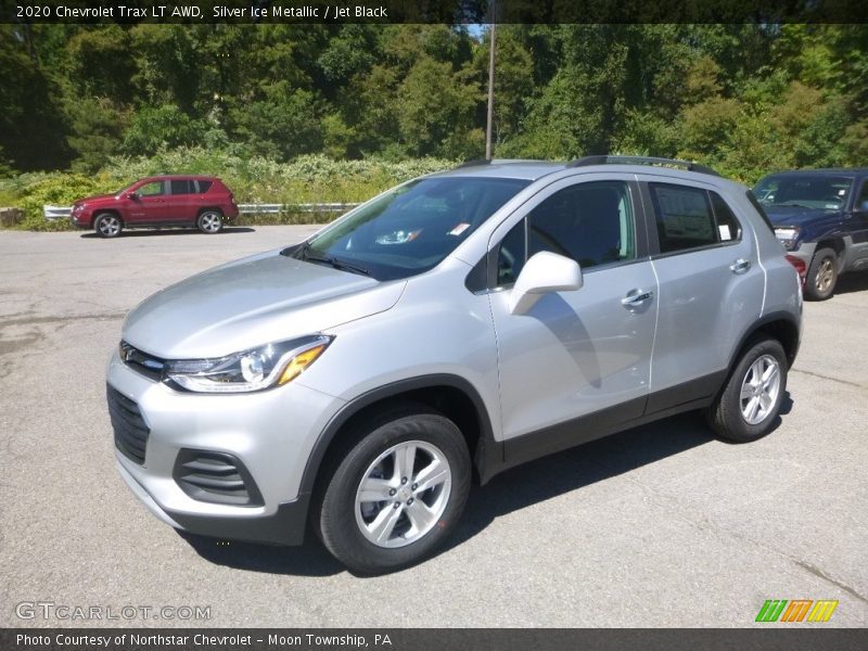 Silver Ice Metallic / Jet Black 2020 Chevrolet Trax LT AWD
