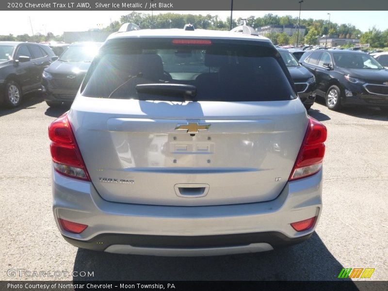 Silver Ice Metallic / Jet Black 2020 Chevrolet Trax LT AWD