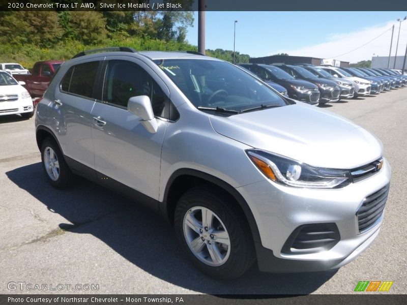 Silver Ice Metallic / Jet Black 2020 Chevrolet Trax LT AWD