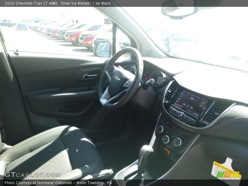 Silver Ice Metallic / Jet Black 2020 Chevrolet Trax LT AWD