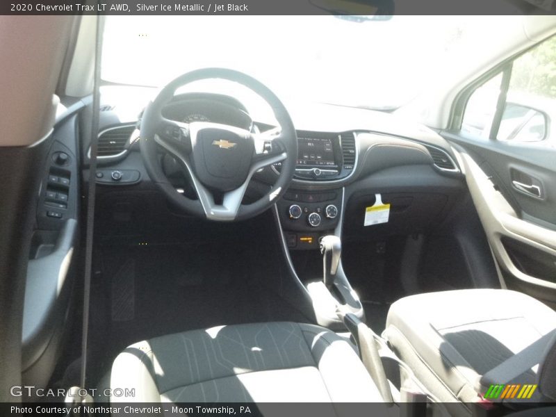 Silver Ice Metallic / Jet Black 2020 Chevrolet Trax LT AWD