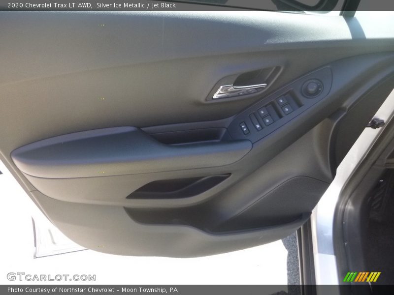 Silver Ice Metallic / Jet Black 2020 Chevrolet Trax LT AWD