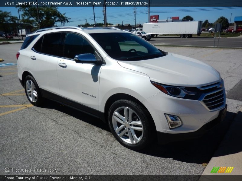 Front 3/4 View of 2020 Equinox Premier AWD