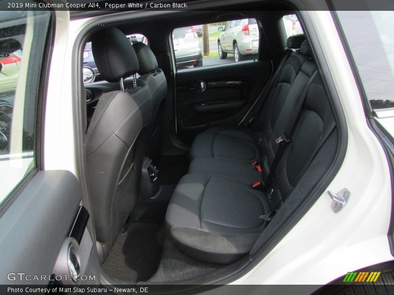 Pepper White / Carbon Black 2019 Mini Clubman Cooper All4