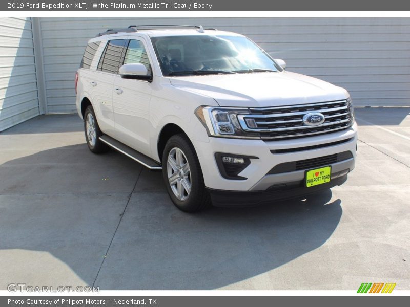 White Platinum Metallic Tri-Coat / Ebony 2019 Ford Expedition XLT