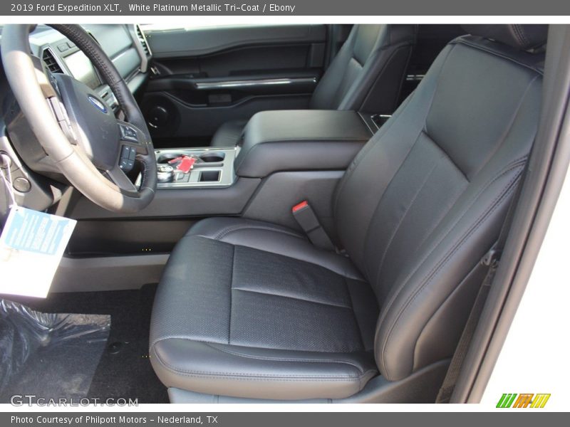 White Platinum Metallic Tri-Coat / Ebony 2019 Ford Expedition XLT