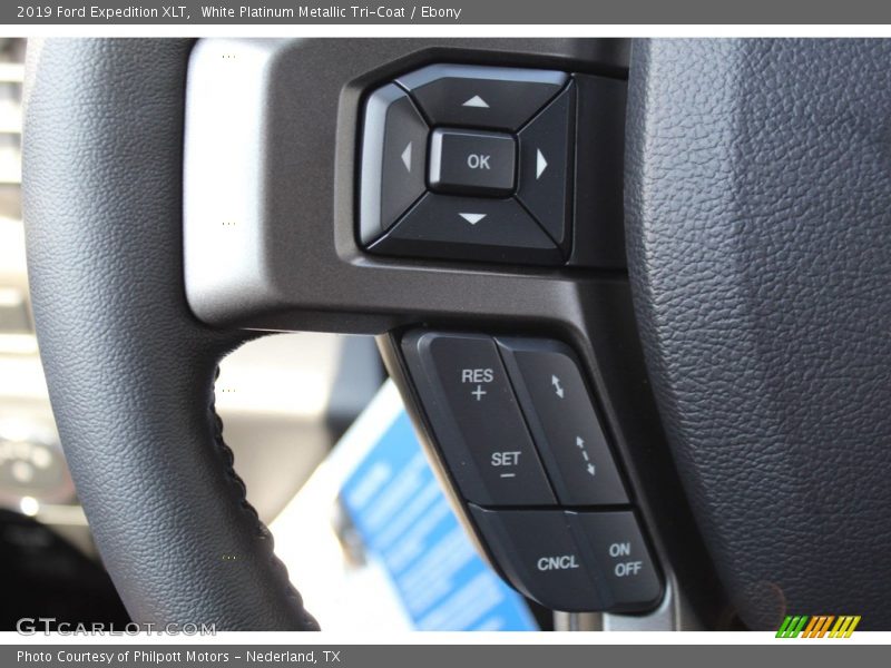 White Platinum Metallic Tri-Coat / Ebony 2019 Ford Expedition XLT