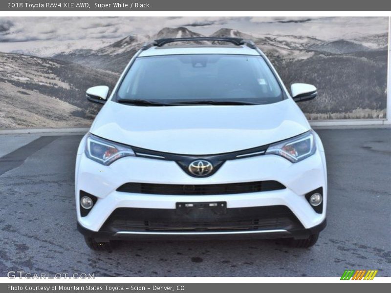 Super White / Black 2018 Toyota RAV4 XLE AWD