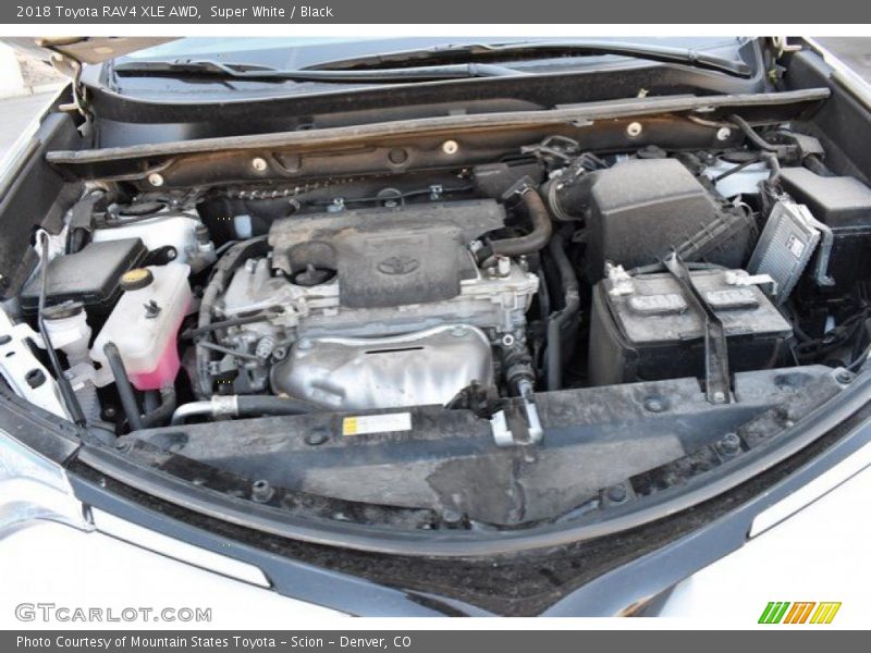 Super White / Black 2018 Toyota RAV4 XLE AWD
