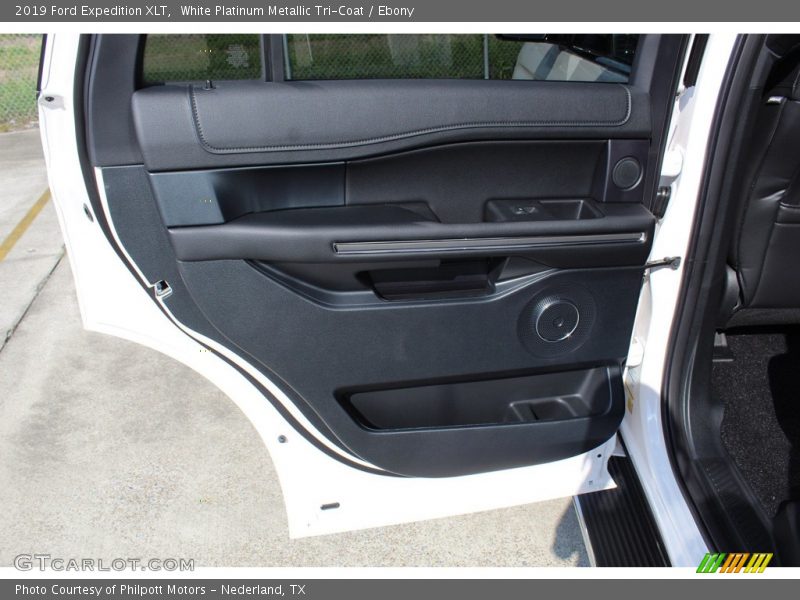 White Platinum Metallic Tri-Coat / Ebony 2019 Ford Expedition XLT