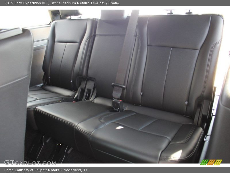 White Platinum Metallic Tri-Coat / Ebony 2019 Ford Expedition XLT