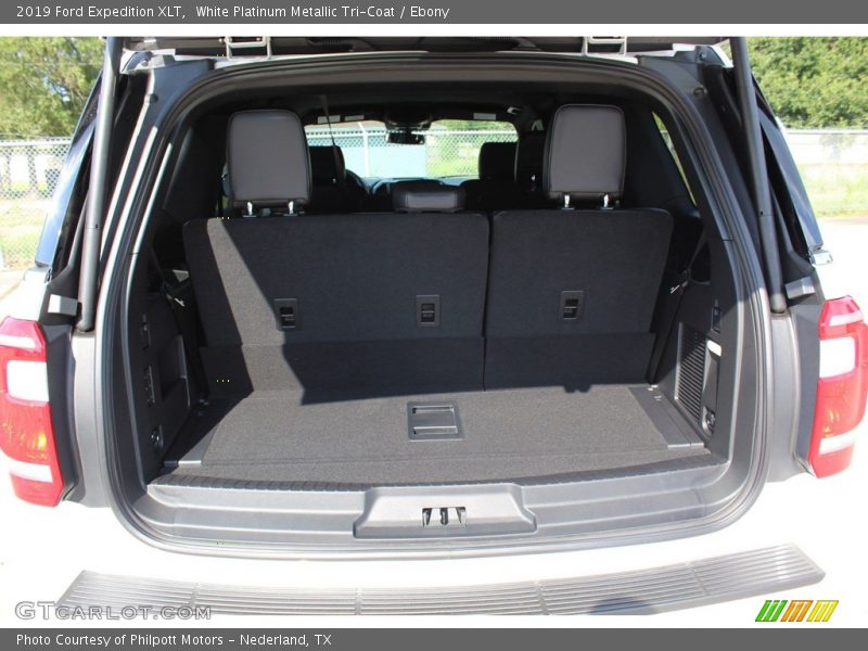 White Platinum Metallic Tri-Coat / Ebony 2019 Ford Expedition XLT