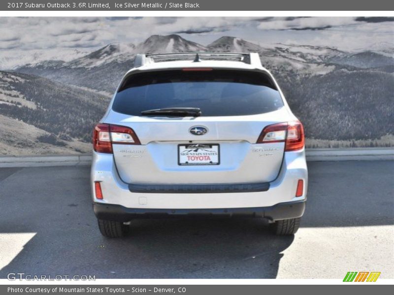 Ice Silver Metallic / Slate Black 2017 Subaru Outback 3.6R Limited