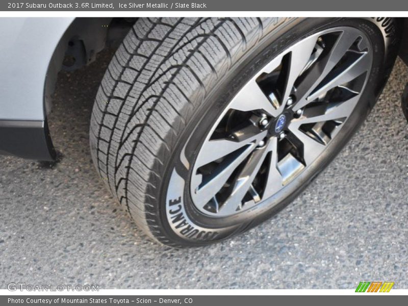 Ice Silver Metallic / Slate Black 2017 Subaru Outback 3.6R Limited