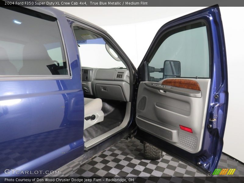 True Blue Metallic / Medium Flint 2004 Ford F350 Super Duty XL Crew Cab 4x4