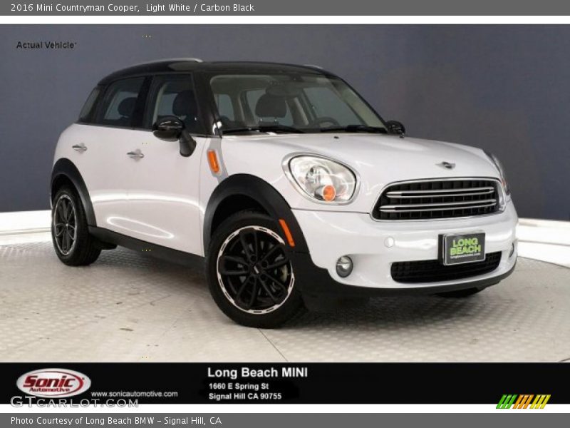 Light White / Carbon Black 2016 Mini Countryman Cooper