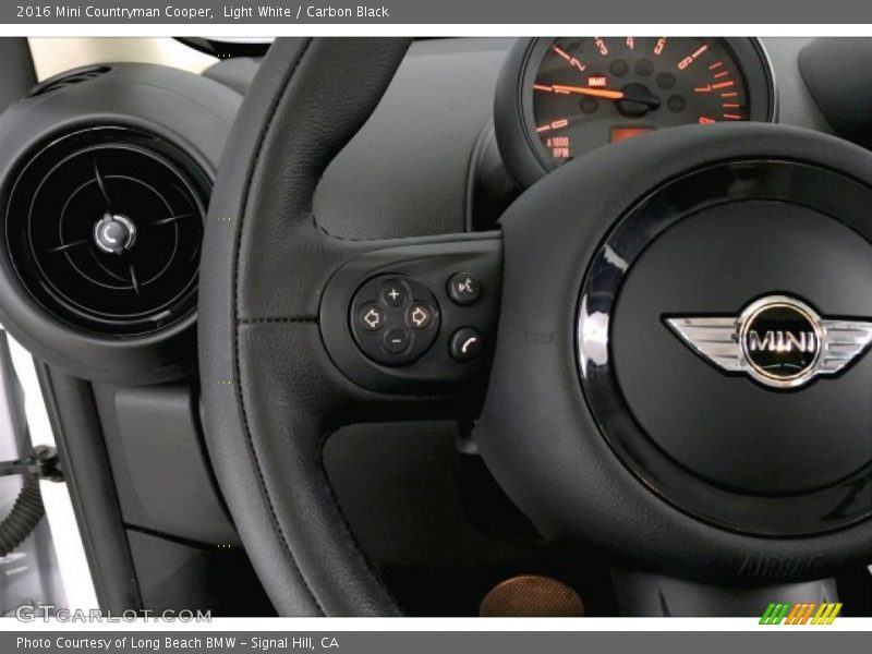 Light White / Carbon Black 2016 Mini Countryman Cooper