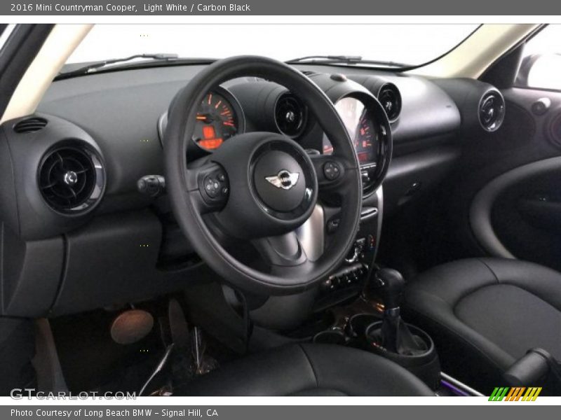 Light White / Carbon Black 2016 Mini Countryman Cooper