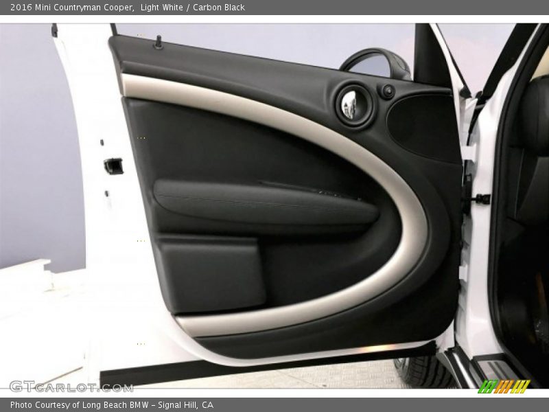 Light White / Carbon Black 2016 Mini Countryman Cooper