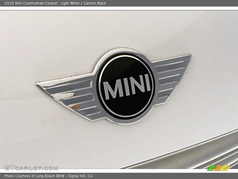 Light White / Carbon Black 2016 Mini Countryman Cooper