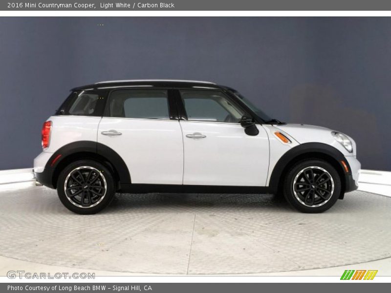 Light White / Carbon Black 2016 Mini Countryman Cooper