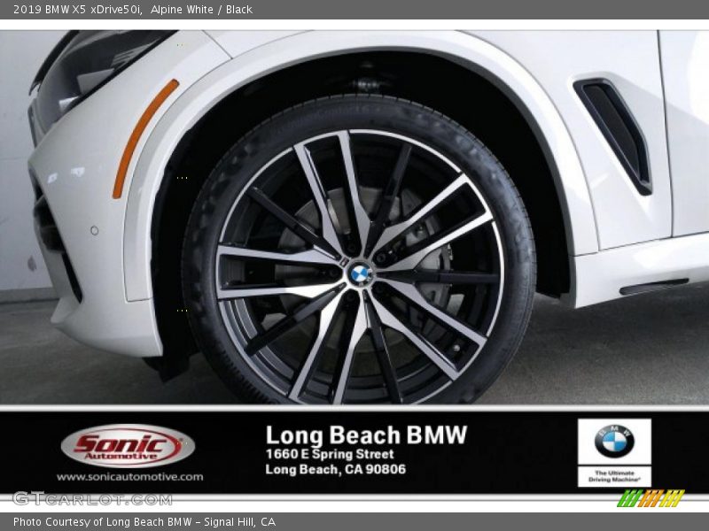 Alpine White / Black 2019 BMW X5 xDrive50i