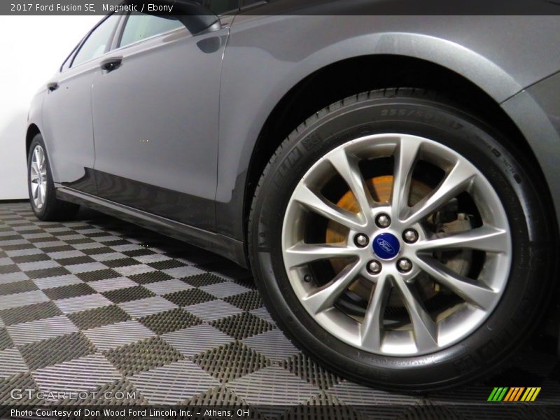 Magnetic / Ebony 2017 Ford Fusion SE