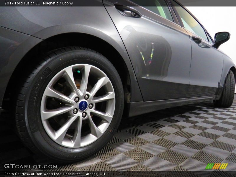 Magnetic / Ebony 2017 Ford Fusion SE