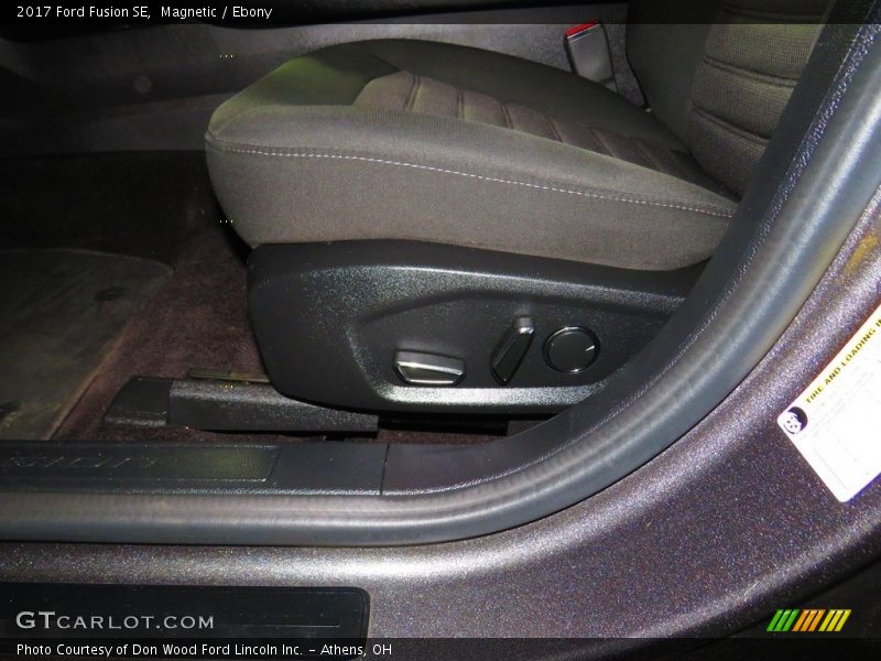Magnetic / Ebony 2017 Ford Fusion SE