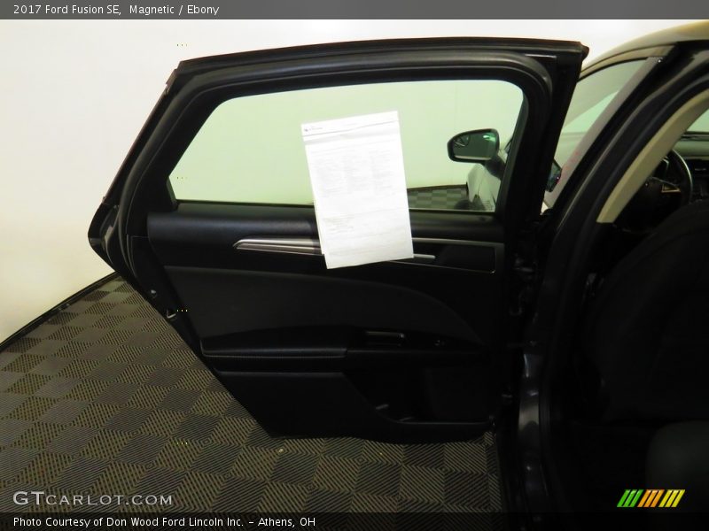 Magnetic / Ebony 2017 Ford Fusion SE