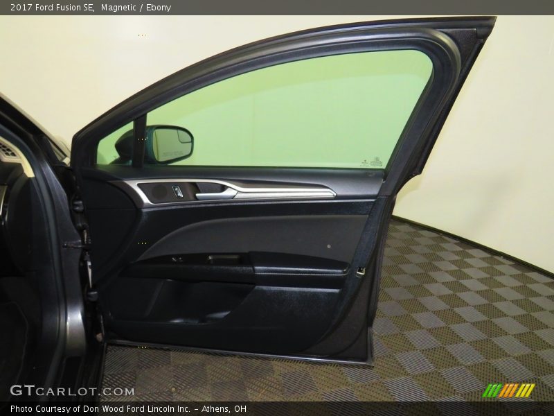 Magnetic / Ebony 2017 Ford Fusion SE