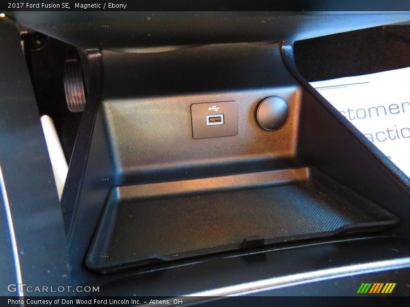 Magnetic / Ebony 2017 Ford Fusion SE