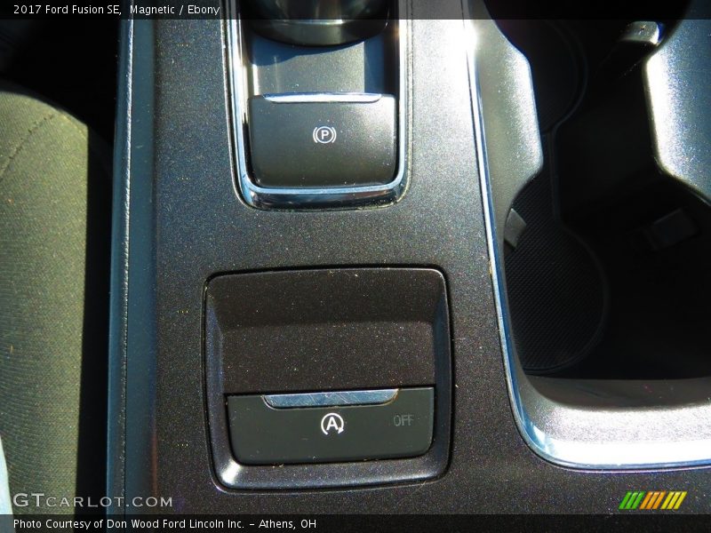 Magnetic / Ebony 2017 Ford Fusion SE