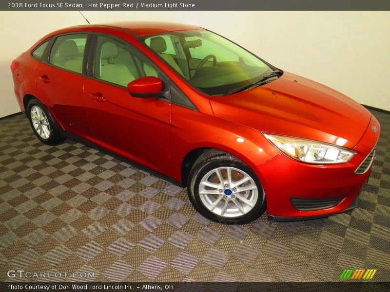 Hot Pepper Red / Medium Light Stone 2018 Ford Focus SE Sedan