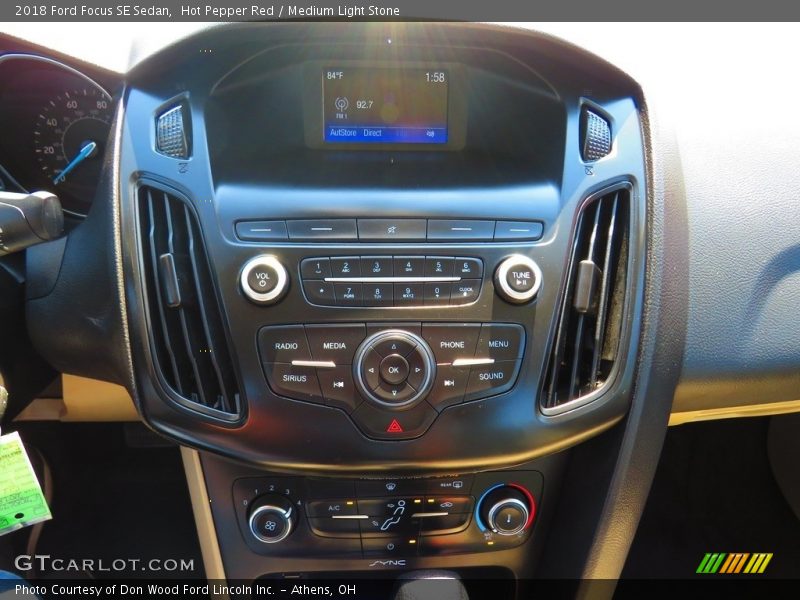 Hot Pepper Red / Medium Light Stone 2018 Ford Focus SE Sedan