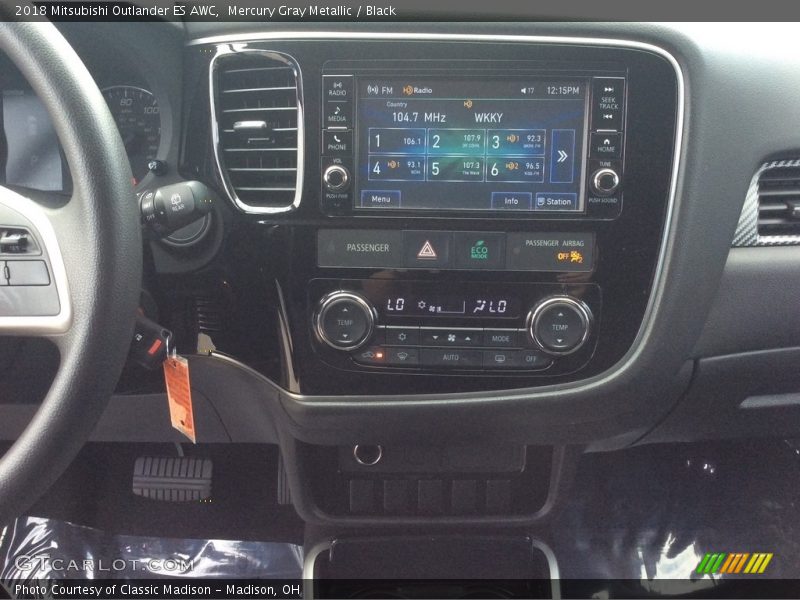 Mercury Gray Metallic / Black 2018 Mitsubishi Outlander ES AWC