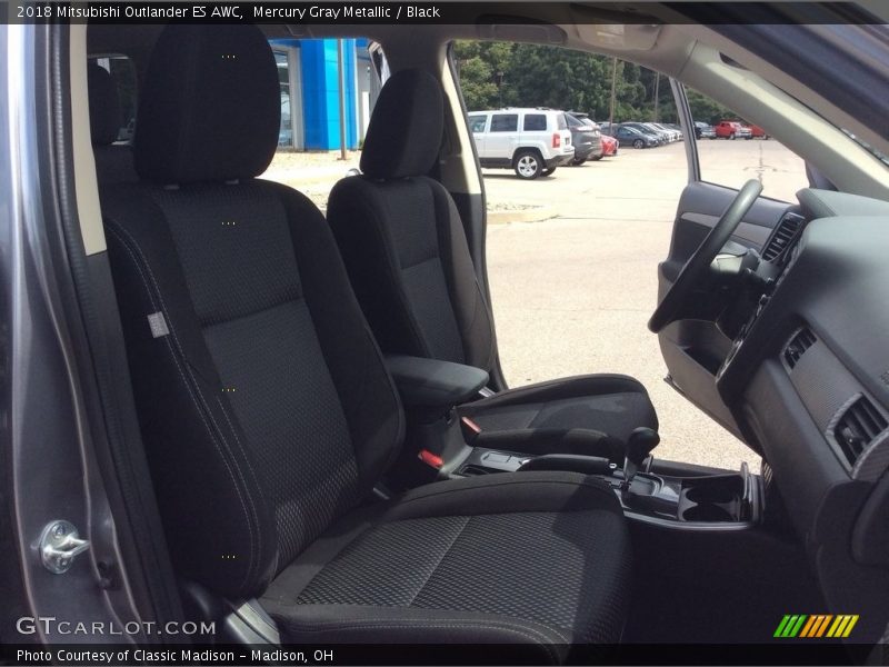 Mercury Gray Metallic / Black 2018 Mitsubishi Outlander ES AWC