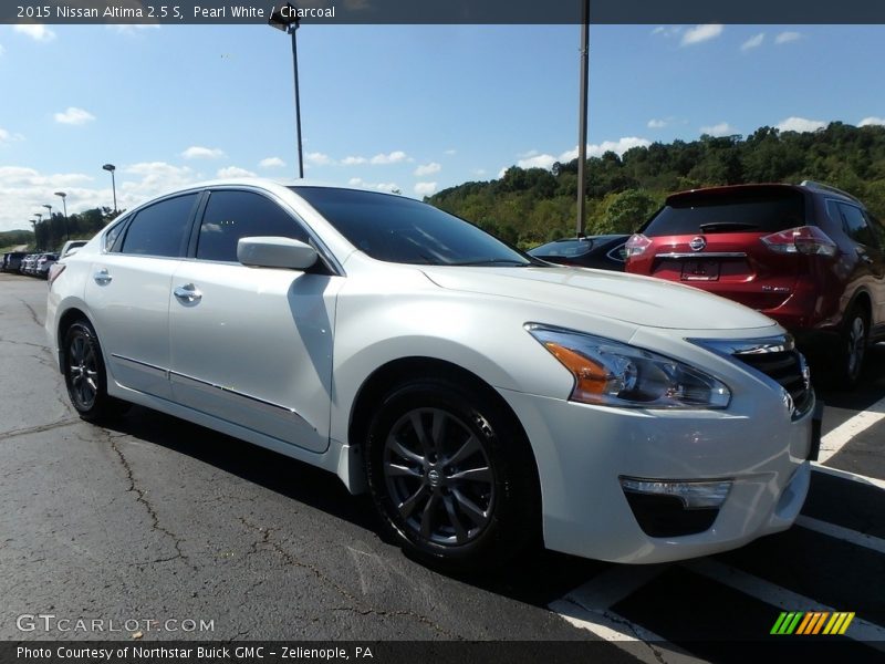 Pearl White / Charcoal 2015 Nissan Altima 2.5 S