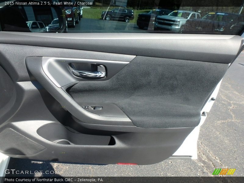 Pearl White / Charcoal 2015 Nissan Altima 2.5 S