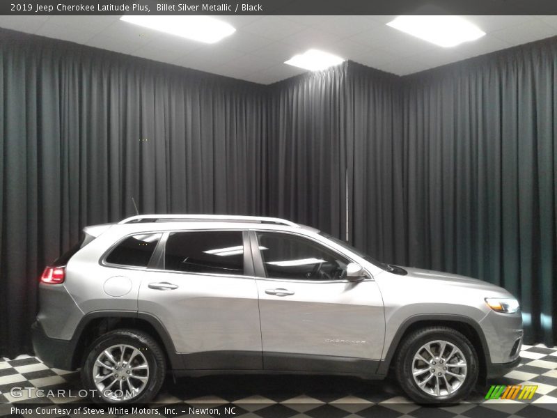 Billet Silver Metallic / Black 2019 Jeep Cherokee Latitude Plus