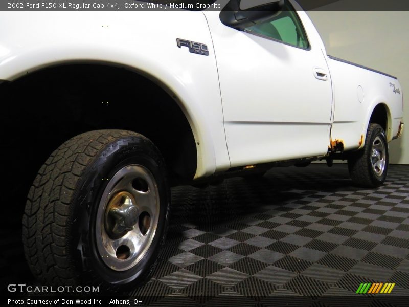 Oxford White / Medium Graphite 2002 Ford F150 XL Regular Cab 4x4