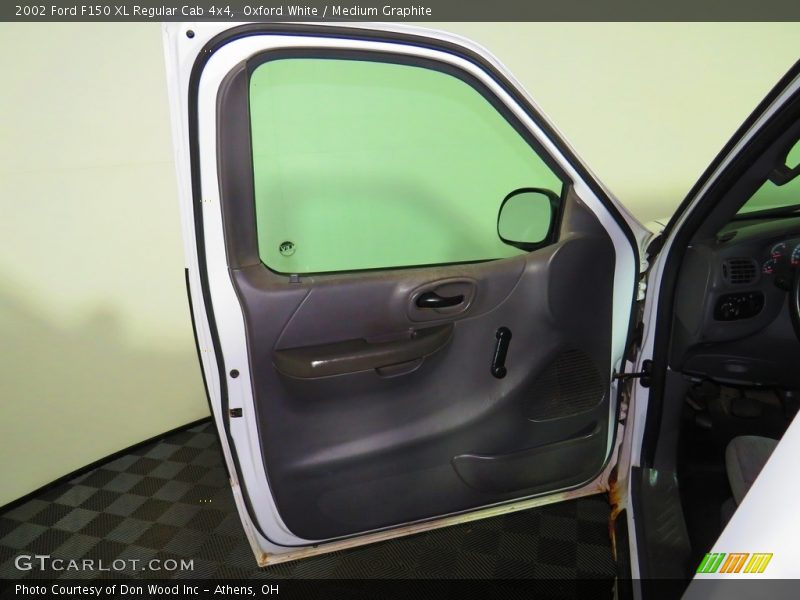 Oxford White / Medium Graphite 2002 Ford F150 XL Regular Cab 4x4