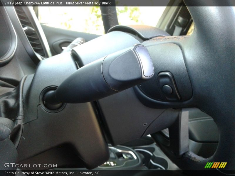 Billet Silver Metallic / Black 2019 Jeep Cherokee Latitude Plus