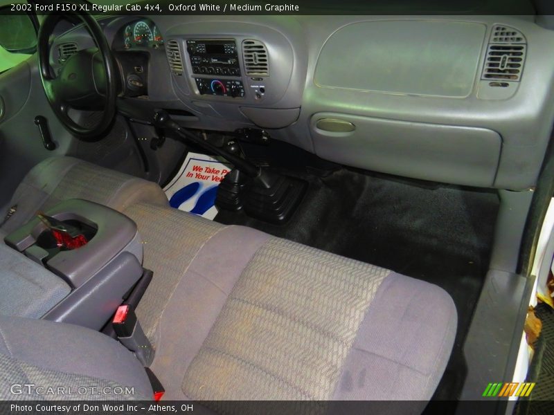 Oxford White / Medium Graphite 2002 Ford F150 XL Regular Cab 4x4