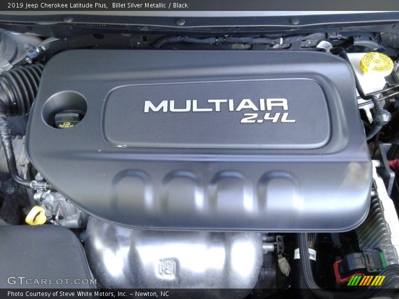 Billet Silver Metallic / Black 2019 Jeep Cherokee Latitude Plus